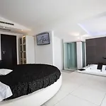 La Hotel