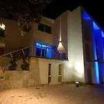 La Hotel 3*