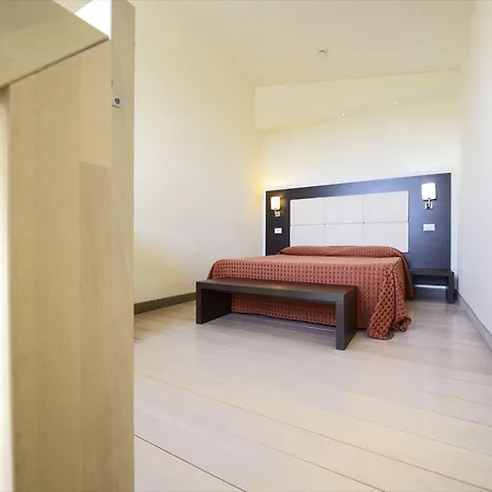La Hotel 3*