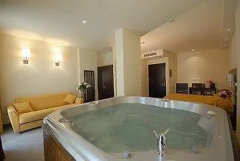 La 3*